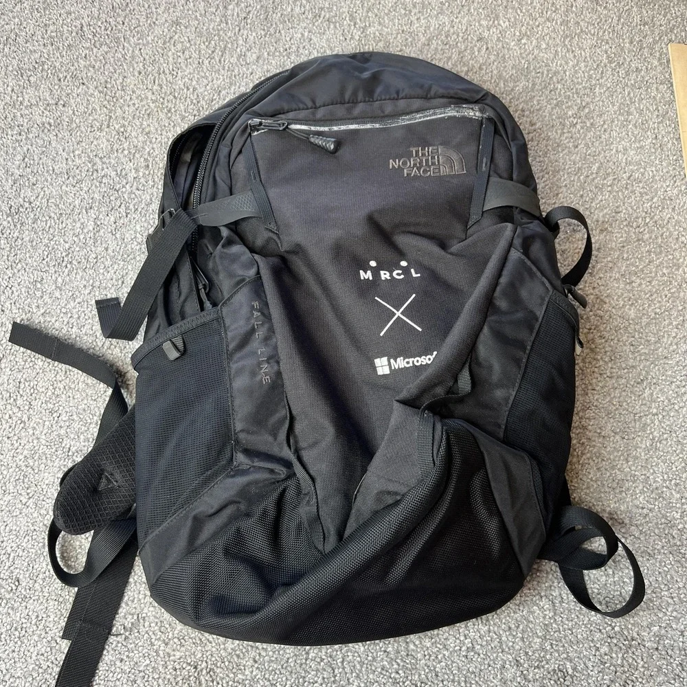 The North Face Fall Line Black 20